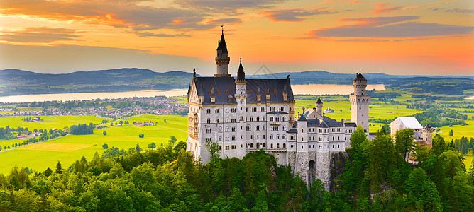 德国新施文斯坦城堡遗产远景堡垒全景历史日落暖色地方旅行旺季图片