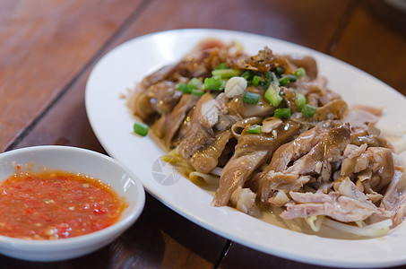 赤体鸡乡村胸部盘子文化异国草药蔬菜母鸡油炸午餐图片