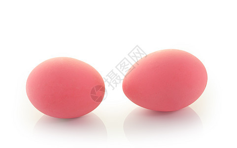 鸭蛋保存在茶叶或白底氨中展示季节白色季节性传统粉色食物背景图片