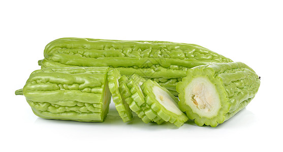 白色背景上的摩莫迪卡charantia绿色营养葫芦饮食农业热带食物水果蔬菜图片