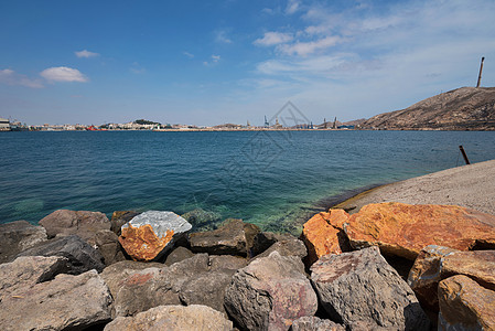 卡塔赫纳湾 卡塔赫纳市在西班牙穆尔西亚的幕后地平线海军海岸季节岩石蓝色风景城市海岸线灯塔图片