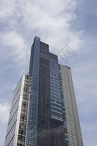高高的隆登市中心摩天大楼图片