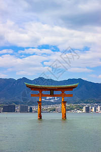 岛神社的漂浮托里门神道红色寺庙世界牌坊旅行地标宗教历史性图片