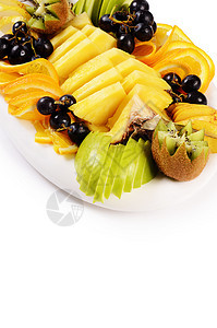 用菠萝和葡萄切水果图片