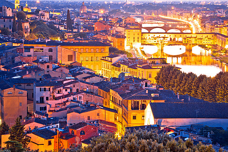 佛罗伦萨城景和阿诺河日落风景图片
