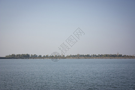 阿宝河的大小背景图片