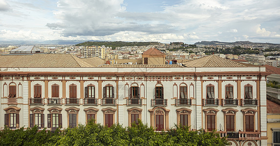 Cagliari典型建筑旅游建筑学历史风格全景鸟瞰图白色天空景观城市图片