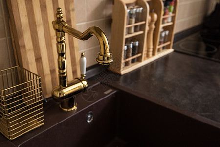 新的现代厨房内风格装饰合金水龙头管道卫生间混合器青铜金属洗手池图片