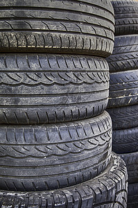 旧轮胎维修团体环境垃圾场工业车轮黑色回收汽车材料图片