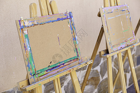 Canvas 和支持油漆画布画架木头工作室办公室文件夹艺术家工作打印木板照片图片