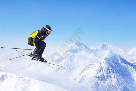 山上跳跃滑雪机娱乐山脉回旋运动高山滑雪冰川旅行空气飞行图片