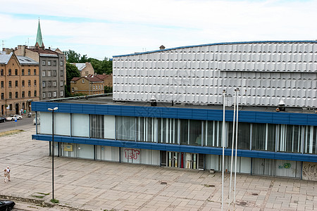 Riga体育宫展示栅栏天空体育场公园建筑学建筑地区蓝色城市图片