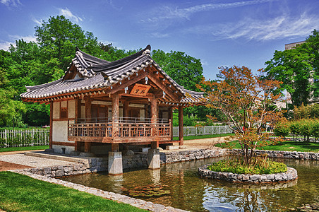 韩国塔塔 公园里有小湖天空城市市中心传统场景国家街道景观旅行古董图片