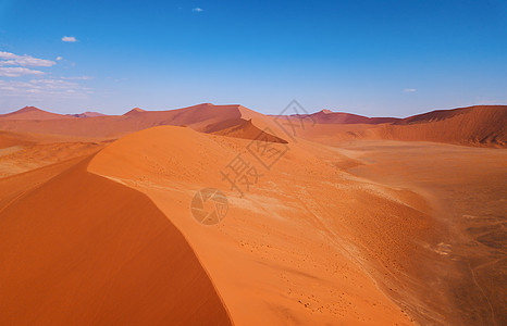 纳米比亚沙漠Soussusvlei的Dune 45干旱纳米布旅行风景蓝色公园沙丘环境荒野天空图片