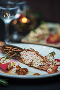 煮鱼和填料龙虾小龙虾沙拉海鲜食物餐厅盘子贝类柠檬甲壳螃蟹图片