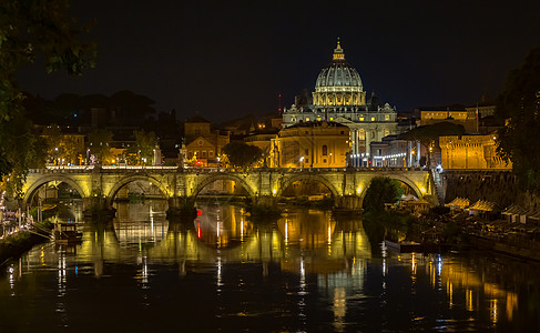 梵蒂冈城 圣彼得 夜里有桥壁反射场景首都大教堂教廷艺术风景杰作旅游景观假期图片