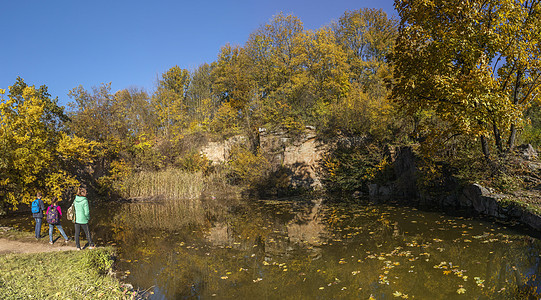 乌克兰乌曼Sofiyivka公园秋天公园休息天空城市角落国家旅游花园孤独娱乐图片