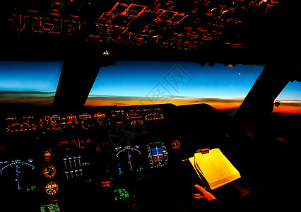客机驾驶舱 从驾驶舱查看时看大副巡航全体甲板航天太阳运输队长导航空气图片
