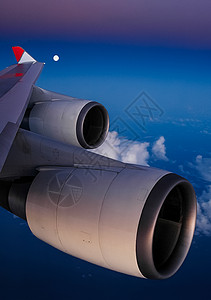 飞机飞行期间客机窗外的风景蓝色飞机场窗户旅行空气乘客航班旅游运输涡轮图片