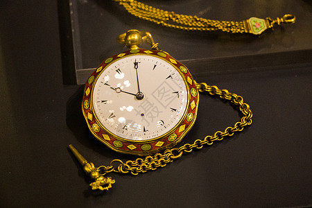 视图中的 Retro 样式风格空手表乡愁手表拨号小时白色钟表口袋金子金属怀表图片