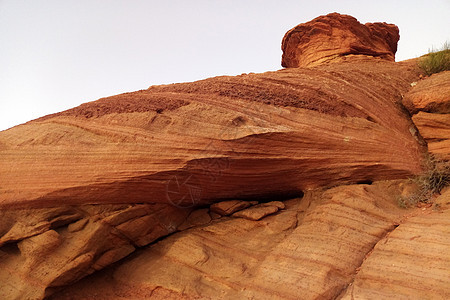 西多纳公园横跨美国亚利桑那州北部的县 红沙石形成区 有两座山图片
