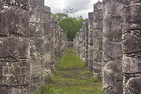 4号勇士寺的柱形走廊图片