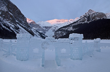 路易斯湖冰雕季节城堡雕刻冰川山脉雕塑蓝色节日公园图片