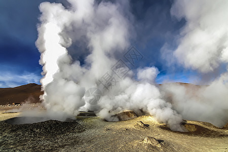 玻利维亚马纳纳索尔德马纳纳热蒸汽池吉塞斯山气氛蒸汽活动蓝色高原沙漠旅行越野泥坑溶胶图片