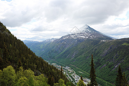 高斯塔托蓬山和鲁丘坎山森林爬坡岩石风景国家天空旅游公园全景山峰图片