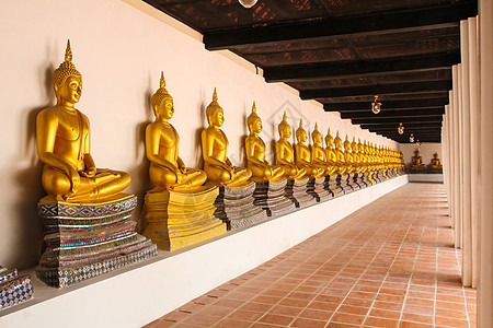 在阿尤塔亚的菲特萨伊萨万大寺金佛像 T地标旅行寺庙金子雕像旅游宗教建筑学佛教徒历史图片