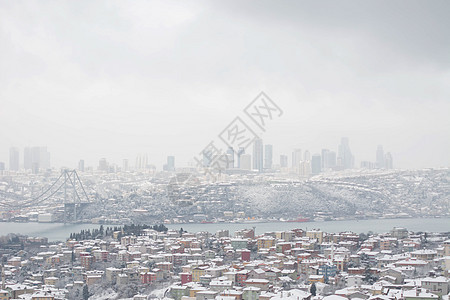 伊斯坦布尔市的冬季风景 房屋被盖满了景观火鸡天际城市全景旅行场景文化窗户旅游图片
