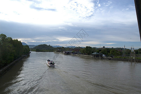 卡拉贾河公园池塘爬坡旅游溪流场景反射河口海湾岩石图片