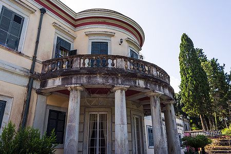 希腊科孚岛的蒙宝王宫建筑娘娘腔树木旅游建筑学地标版税奢华院子历史性图片