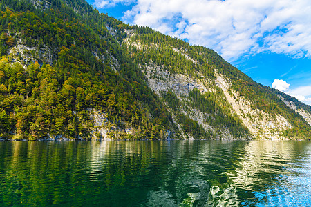 德国巴伐利亚国家公园科尼格西湖与阿尔普山 Konigsee 贝希特斯加登国家公园生态镜子旅行环境公园冰川反射晴天风景高地图片