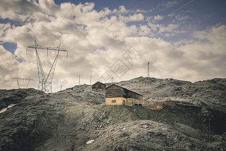 瑞士阿尔卑斯山山中小屋山脉村庄旅游建筑学控制板电压建筑蓝色国家旅行背景