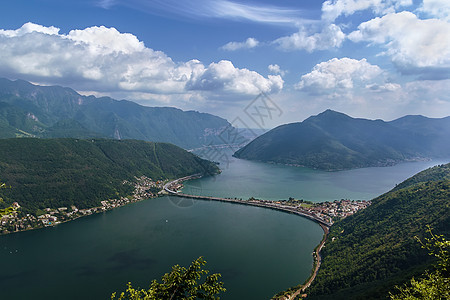 瑞士卢加诺湖风景天空假期树木旅游旅行绿色爬坡房屋图片