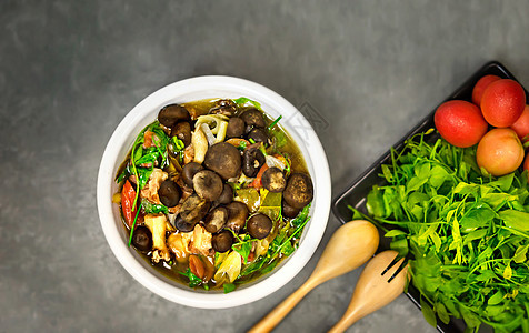 混合蘑菇辣辣咖哩食物美食辣椒猪肉香料午餐绿色蔬菜图片