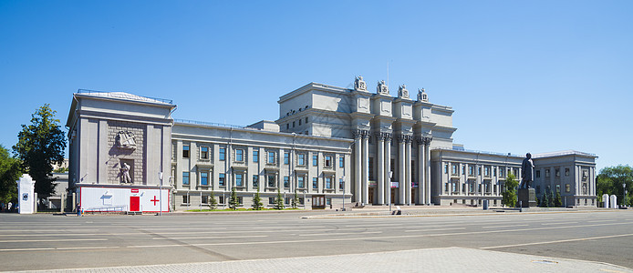 俄罗斯萨马拉Kuibyshev广场歌剧院和芭蕾舞楼地区旅行地标建筑学游客建筑吸引力房子旅游胡同图片