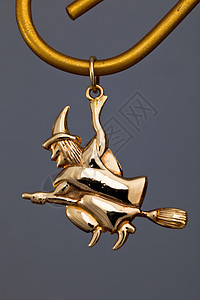 黄金寄件者奢华宝石个人金属金子装饰品吊坠项链珠宝宏观图片