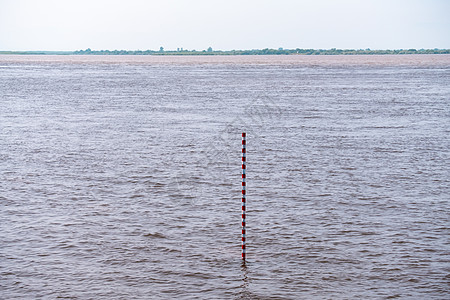 俄罗斯哈巴罗夫斯克  2019年8月8日 哈巴罗夫斯克市附近的阿穆尔河洪水 阿穆尔河的水位在 159 厘米左右景观水电水电站旅行图片