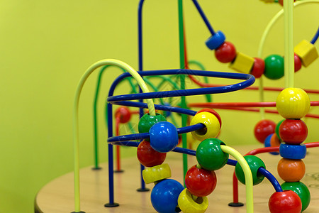 教育性木木制逻辑玩具 在护士的托德勒婴儿中有路玩具童年金字塔闲暇学习教育逻辑思维乐趣发展滚筒图片