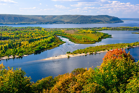 秋初清晨阳光明媚的日朱利山中伏尔加河风景蓝色农村速度摩托艇旅行国家全景池塘公园旋转图片