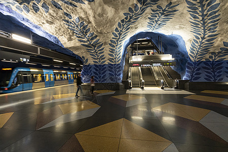 斯德哥尔摩T中枢地铁站自动扶梯建筑旅行运输过境首都城市平台岩石车站图片