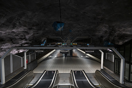 斯德哥尔摩地铁站升降器图片