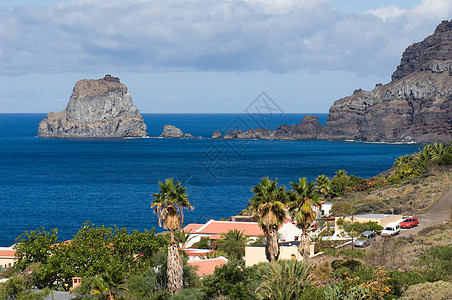 大岩石和El Hierro东北海岸图片