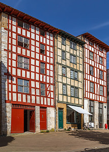 法国Bayonne街旅行建筑天空城市历史性街道建筑学国家百叶窗房子图片