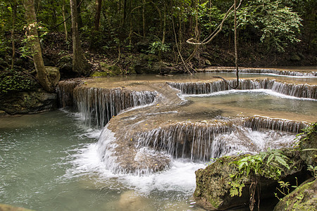 艾拉旺坠落叶子异国池塘瀑布水池热带假期荒野公园国家图片