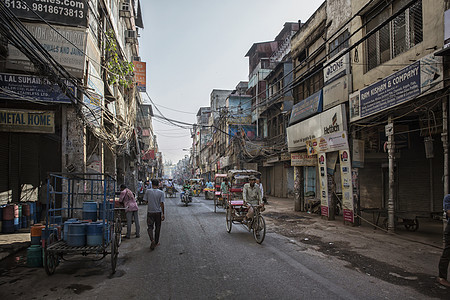 印度新德里的公路交通问题背景图片
