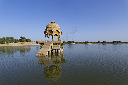 拉加迪萨尔湖Jaisalmer的Gadi Sagar寺庙图片