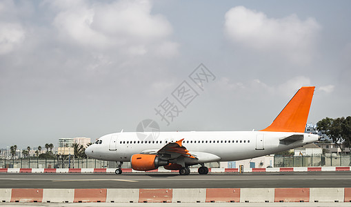 起飞前的飞机航空公司乘客商业旅游运输航空游客引擎空气国际图片